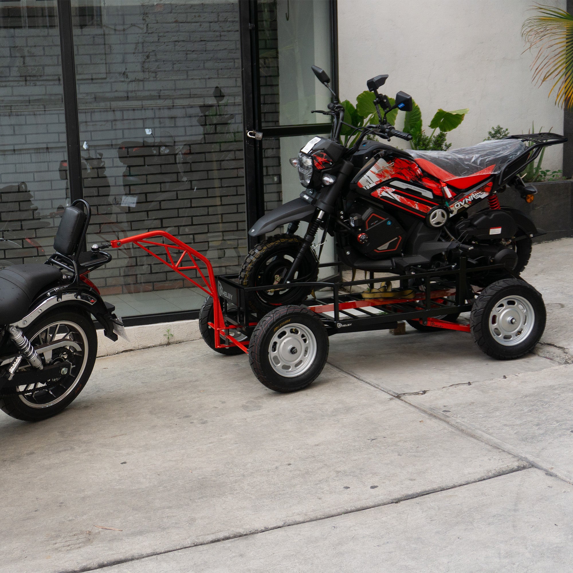 REMOLQUE 4 LLANTAS CON SUSPENSIÓN  INVERTIDA TRASERA