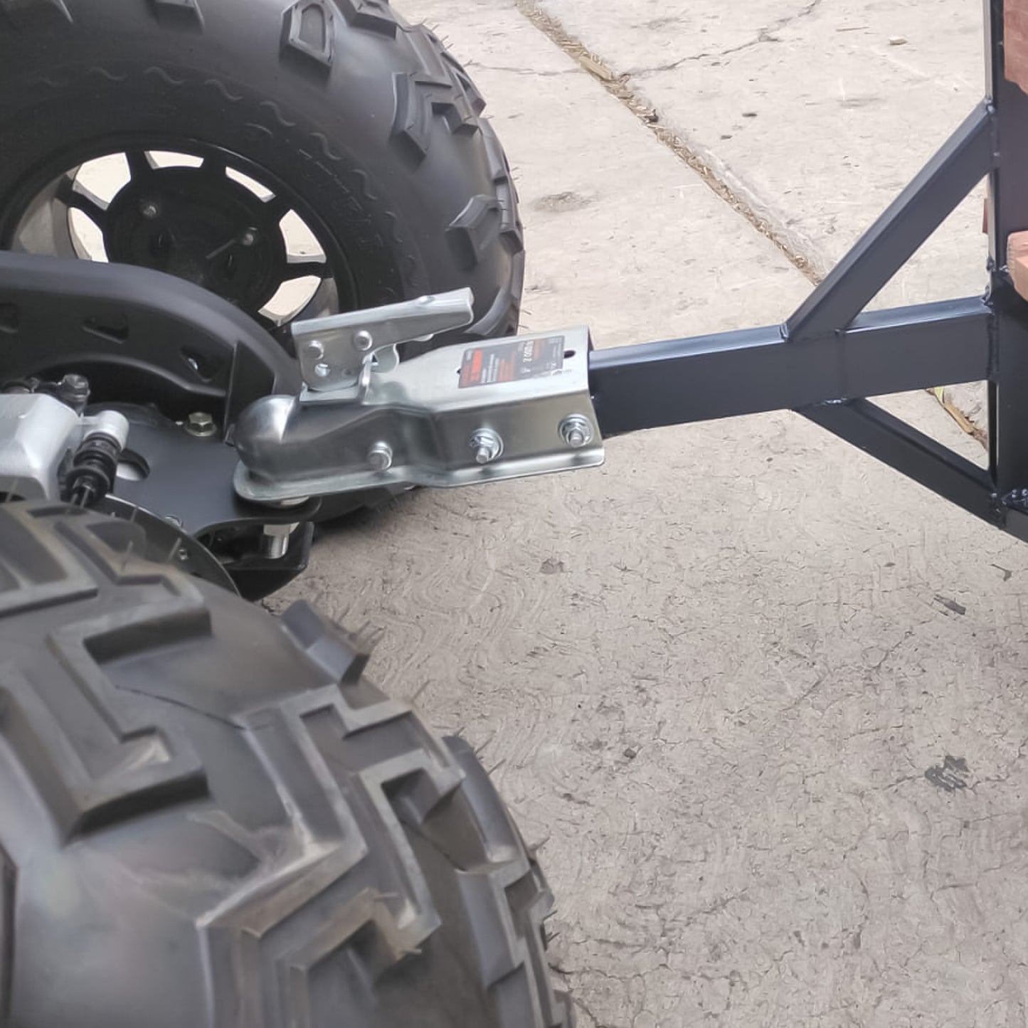 REMOLQUE PARA CUATRIMOTO 1.9 X1.2  SUSPENSION ROTULAS